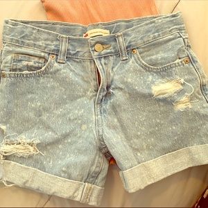 Levi’s shorts and tank top set.